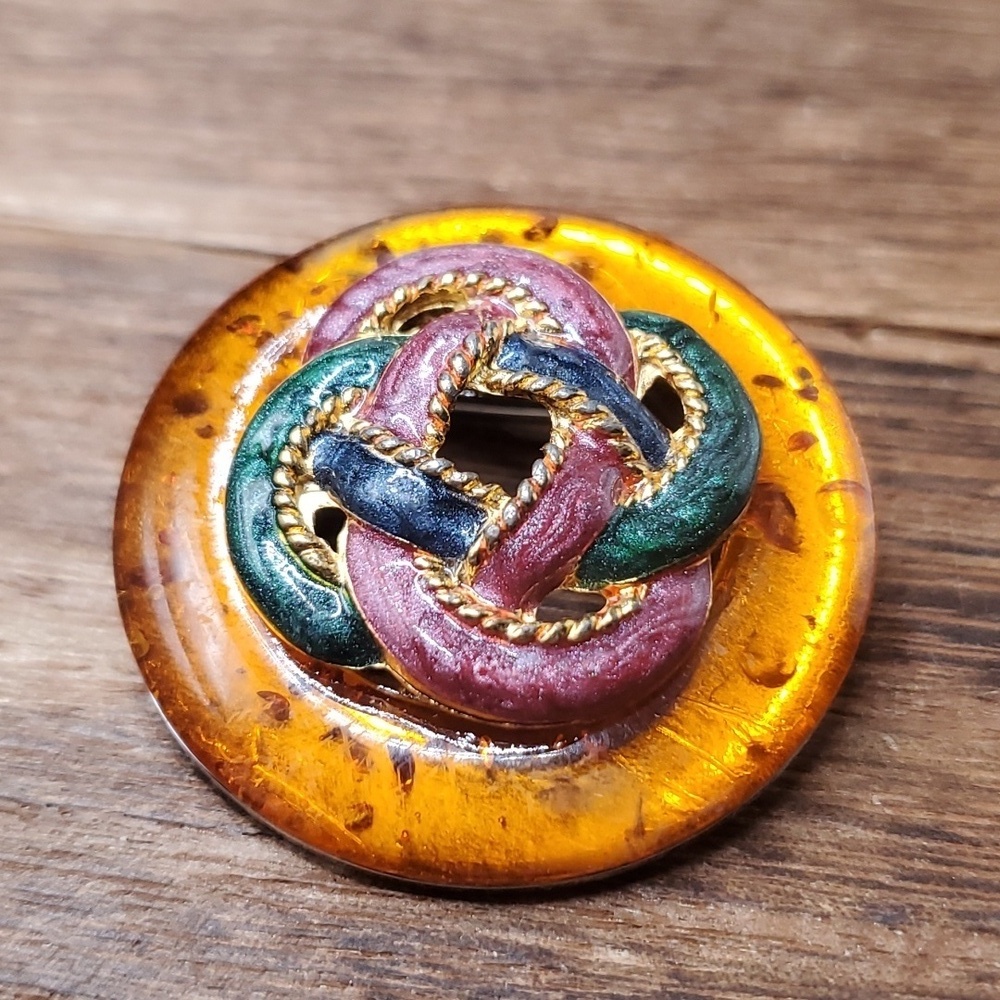 B837 amber swirl vintage 1980s brooch‎